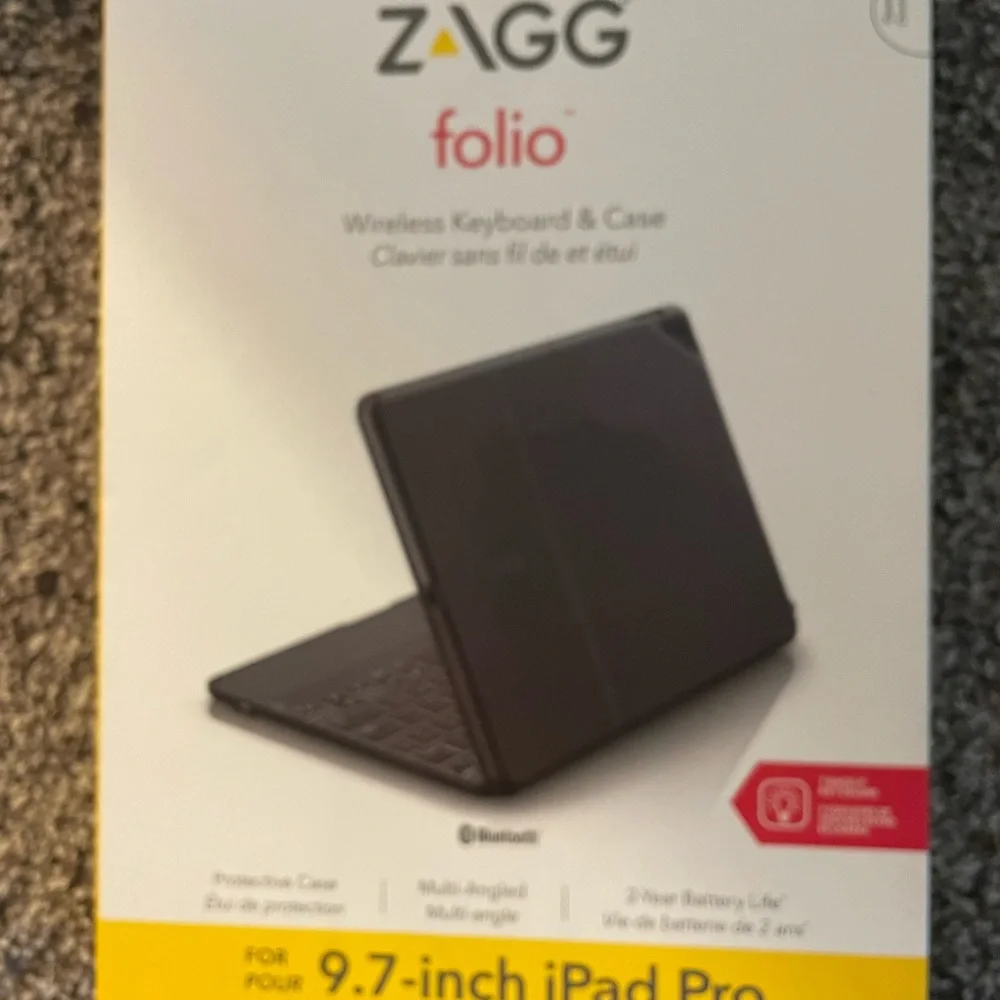 New Zagg Folio Wireless Keyboard & Case